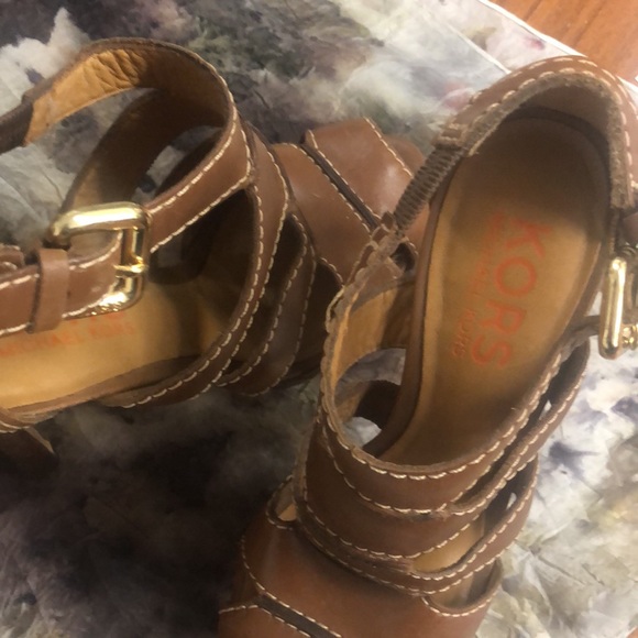 Michael Kors leather heels - Picture 5 of 5